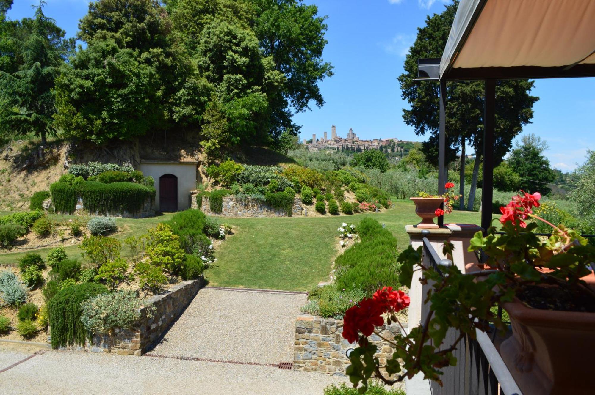Tenuta Guardastelle - Agriturismo And Vineyard San Gimignano Ngoại thất bức ảnh